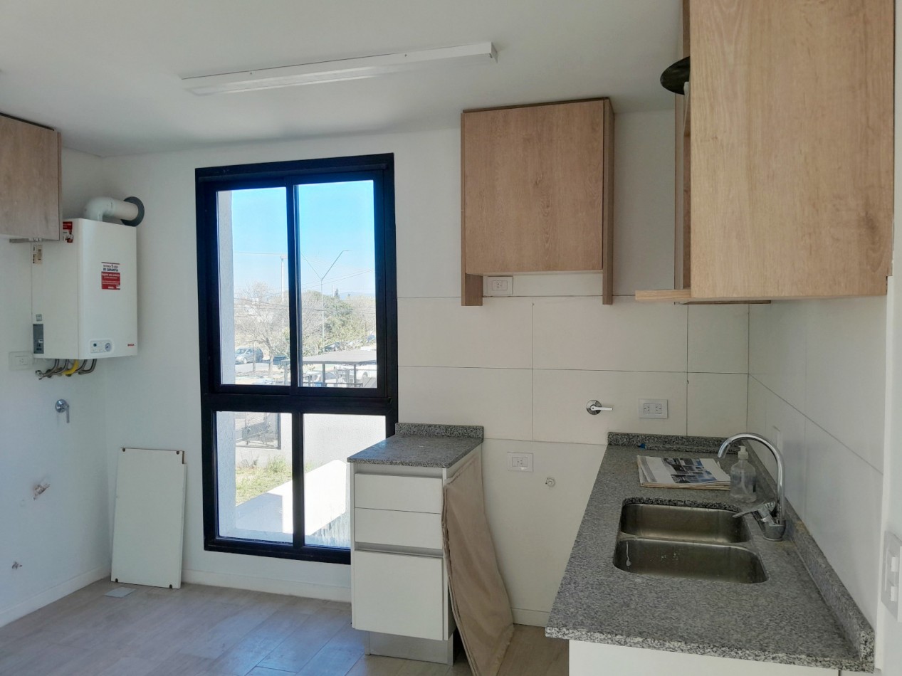 VENDO DEPARTAMENTO 2 DORM. HOUSING DISTRITO VEINTE B° NUEVO POETA LUGONES. PROXIMO A ESCRITURAR!!!