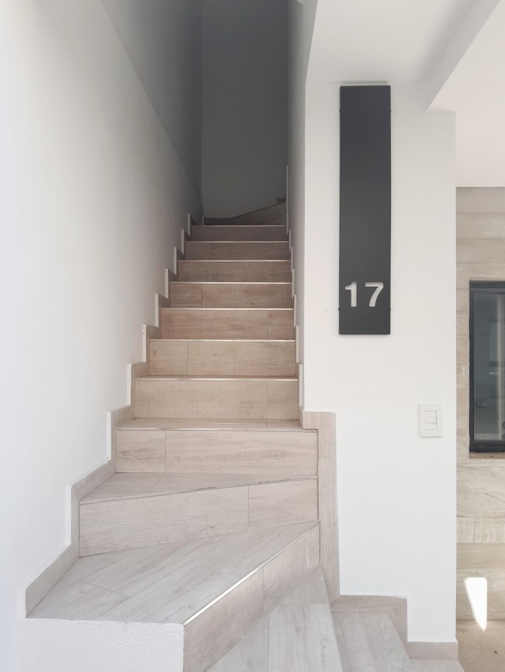 VENDO DEPARTAMENTO 2 DORM. HOUSING DISTRITO VEINTE B° NUEVO POETA LUGONES. PROXIMO A ESCRITURAR!!!