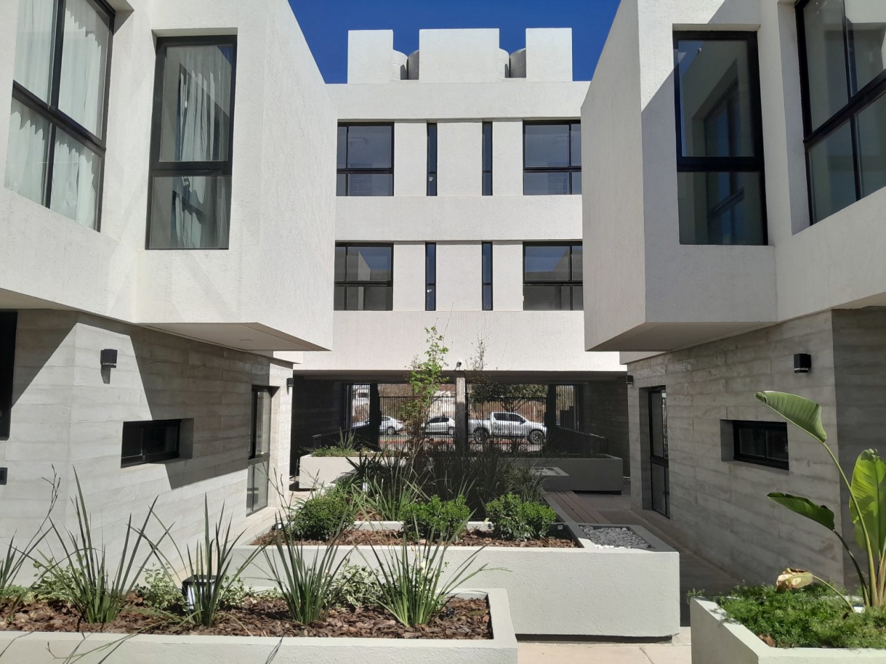 VENDO DEPARTAMENTO 2 DORM. HOUSING DISTRITO VEINTE B° NUEVO POETA LUGONES. PROXIMO A ESCRITURAR!!!