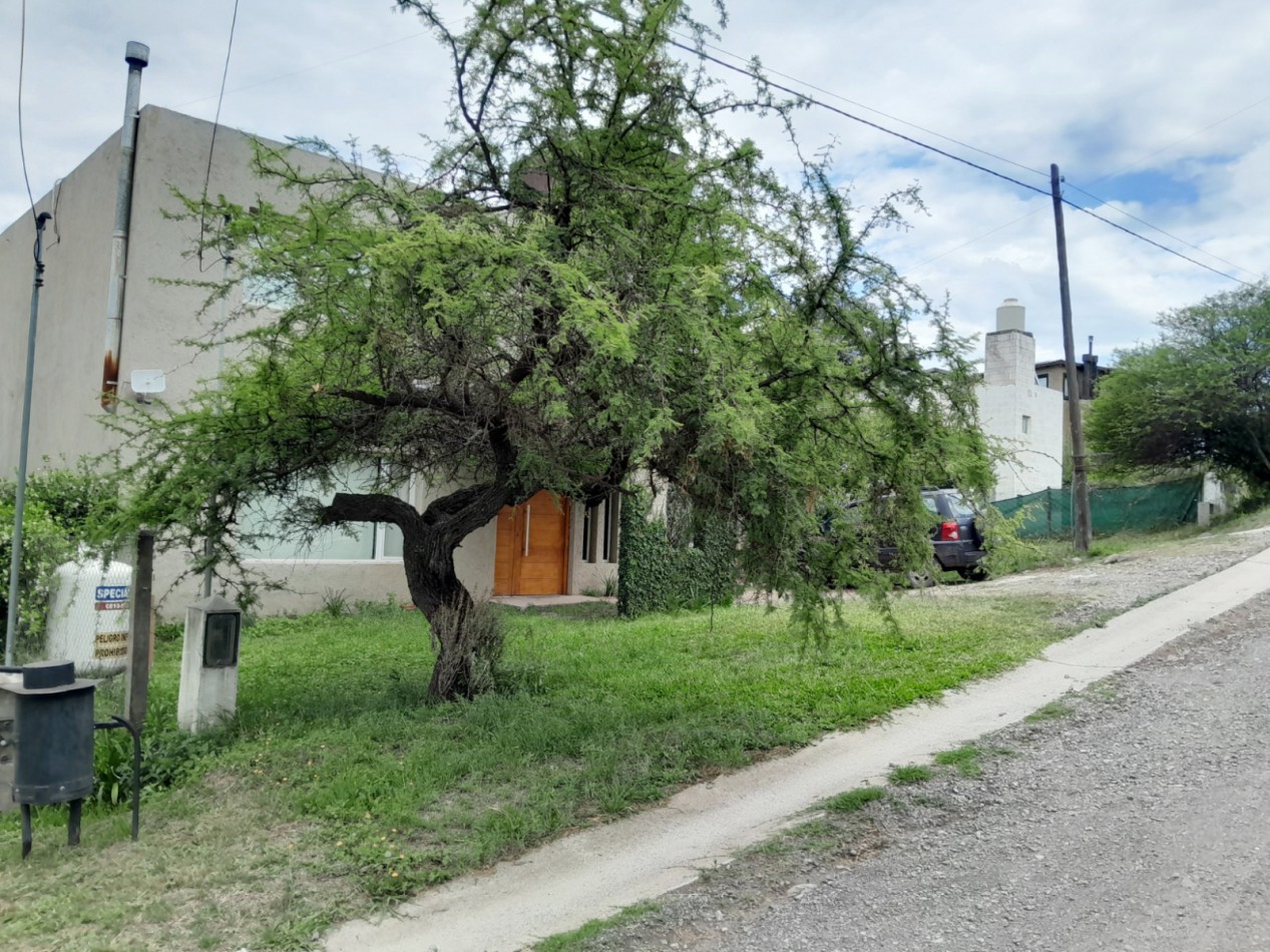 VENTA DE LOTE 1.046 m² BARRIO CUMBRES DEL GOLF, VILLA ALLENDE. LISTO PARA CONSTRUIR