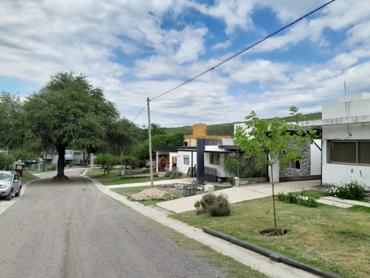 VENTA DE LOTE 1.046 m² BARRIO CUMBRES DEL GOLF, VILLA ALLENDE. LISTO PARA CONSTRUIR