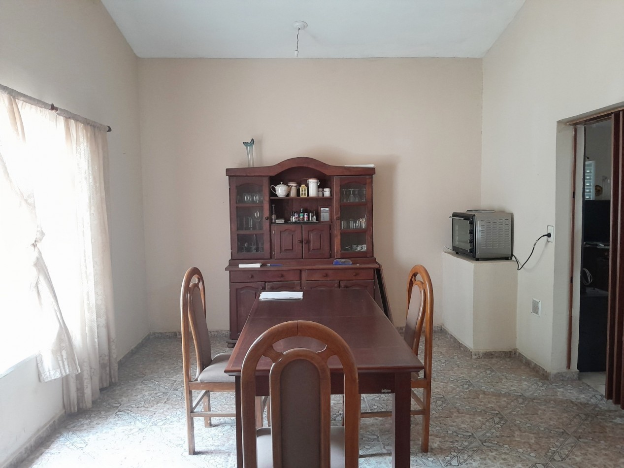 Vendo casa de 3 dormitorios en Mendiolaza