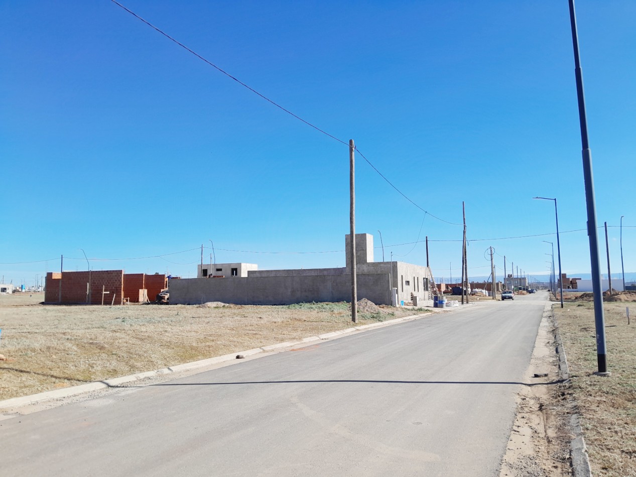 Vendo lote de 250 m² en Cuestas de Manantiales - Apto Duplex