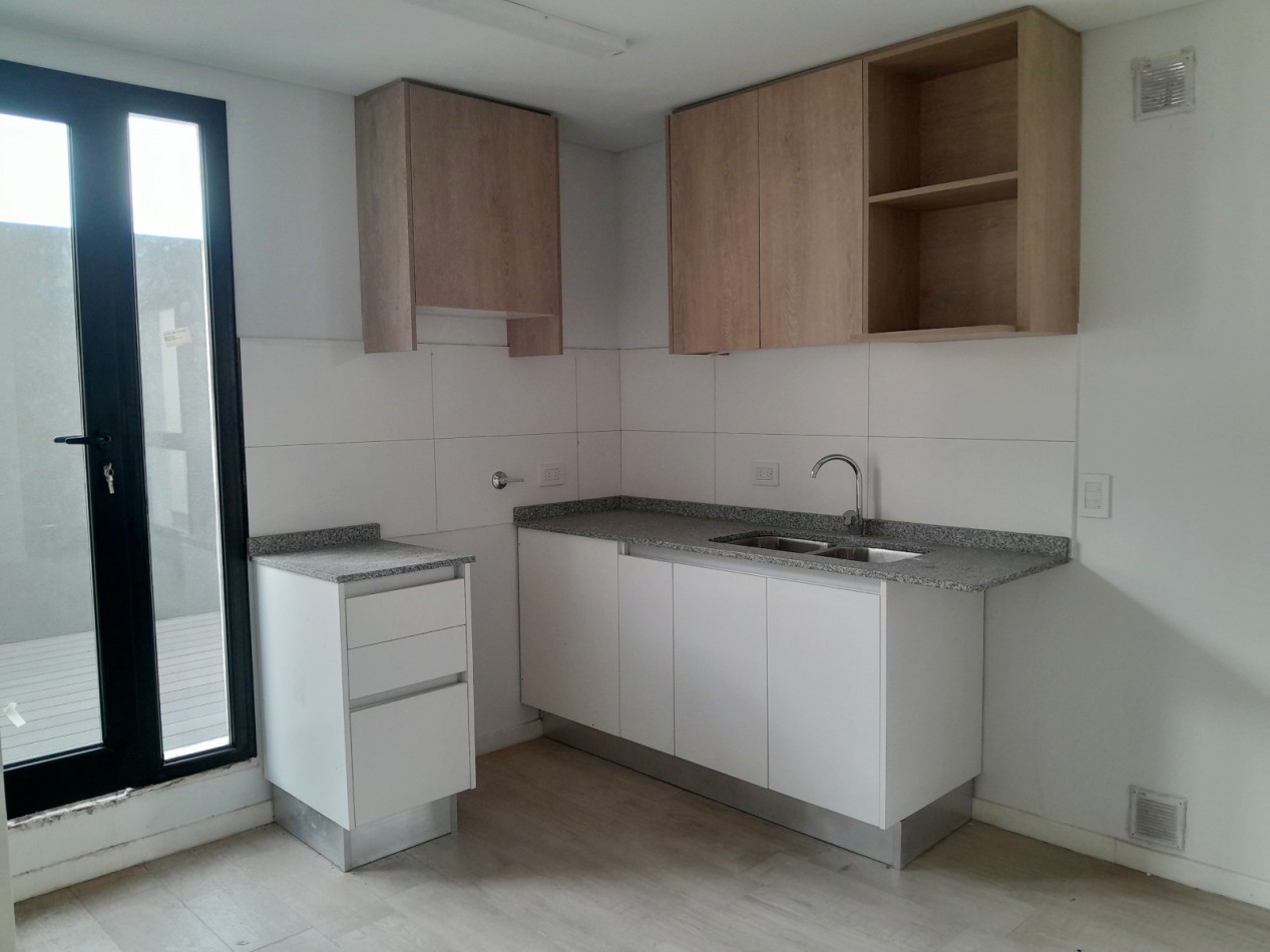 VENDO DEPARTAMENTO 2 DORM. HOUSING DISTRITO VEINTE B° NUEVO POETA LUGONES. PROXIMO A ESCRITURAR!!!