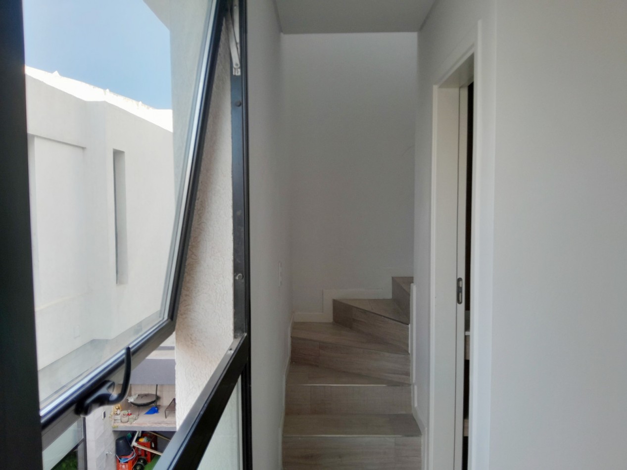 VENDO DEPARTAMENTO 2 DORM. HOUSING DISTRITO VEINTE B° NUEVO POETA LUGONES. PROXIMO A ESCRITURAR!!!