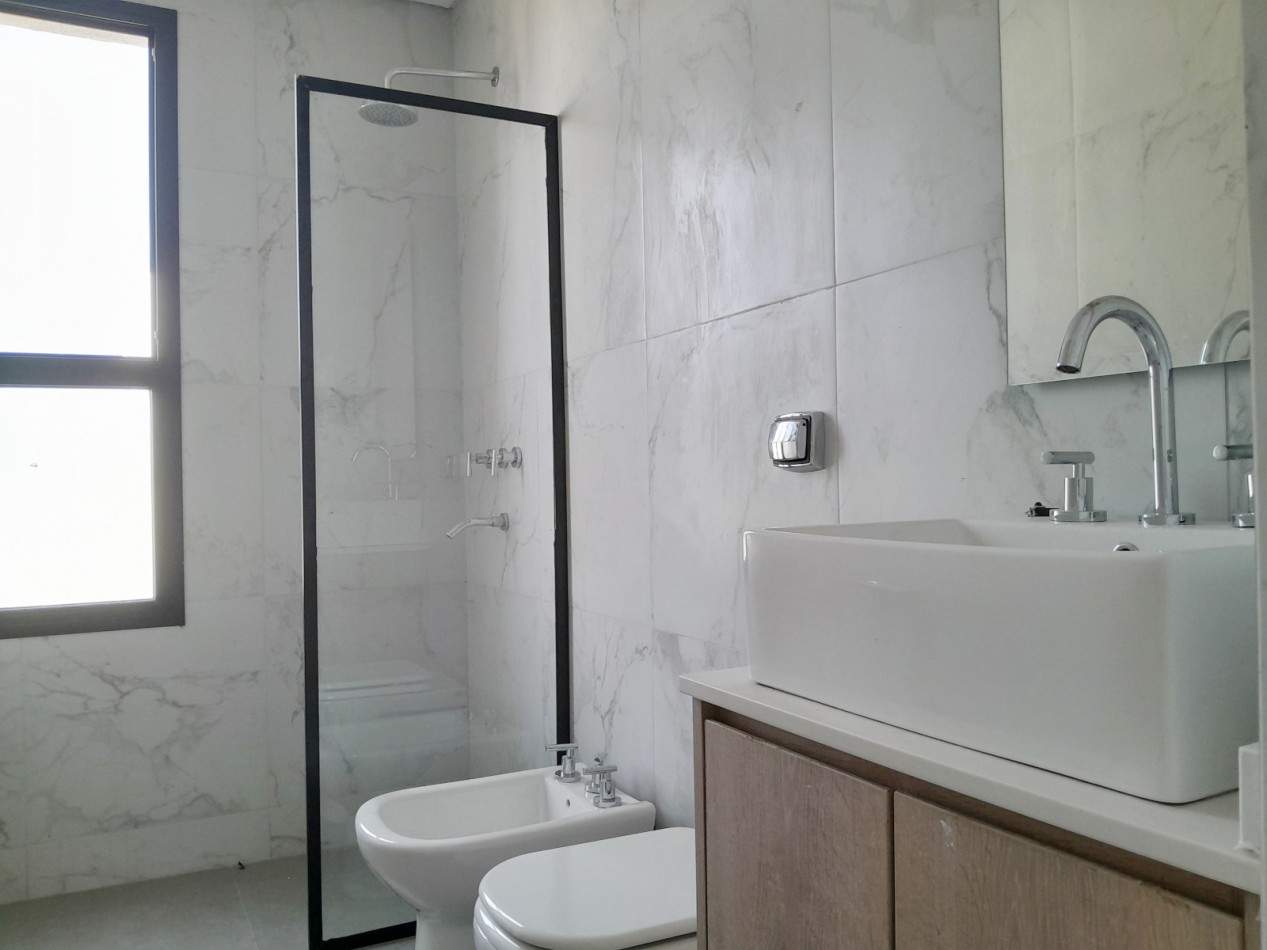 VENDO DEPARTAMENTO 2 DORM. HOUSING DISTRITO VEINTE B° NUEVO POETA LUGONES. PROXIMO A ESCRITURAR!!!