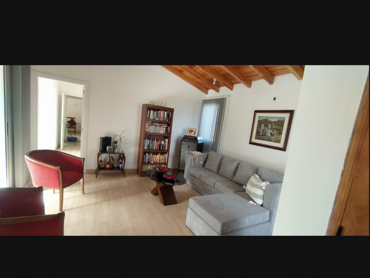 VENDO CASA 2 DORMITORIOS - VILLA CATALINA - PRIMERA ETAPA