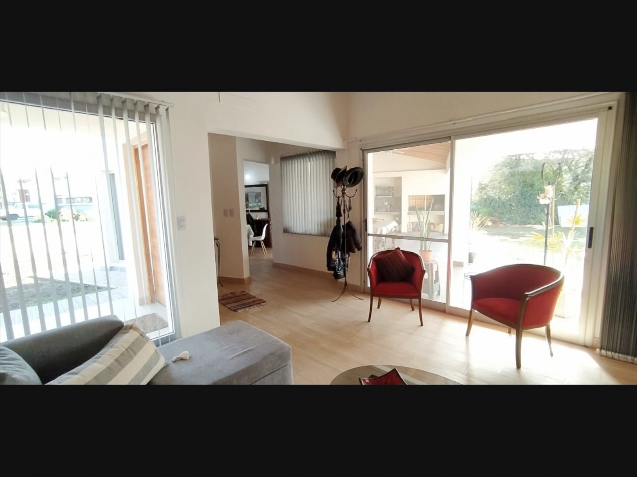 VENDO CASA 2 DORMITORIOS - VILLA CATALINA - PRIMERA ETAPA