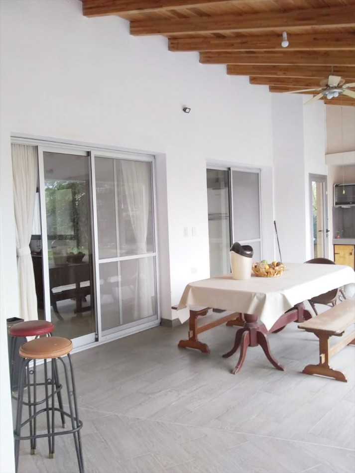 VENDO CASA 2 DORMITORIOS - VILLA CATALINA - PRIMERA ETAPA