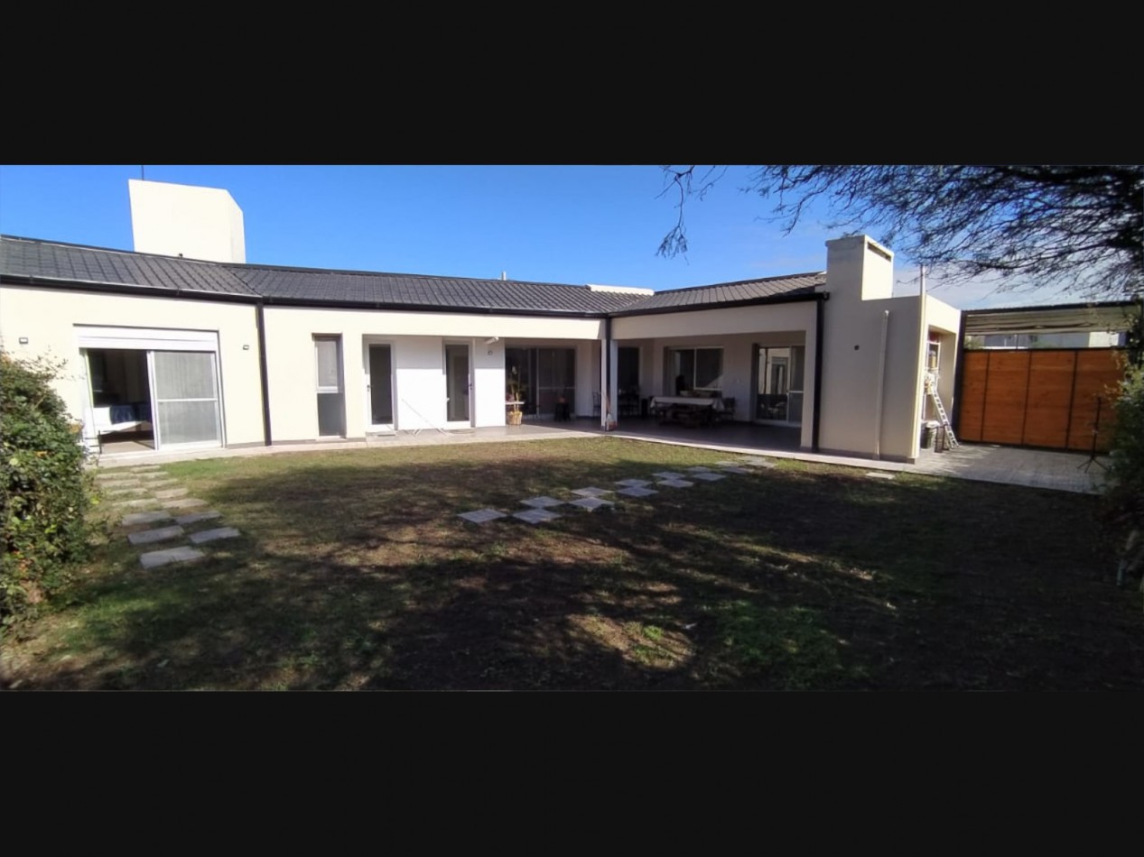 VENDO CASA 2 DORMITORIOS - VILLA CATALINA - PRIMERA ETAPA