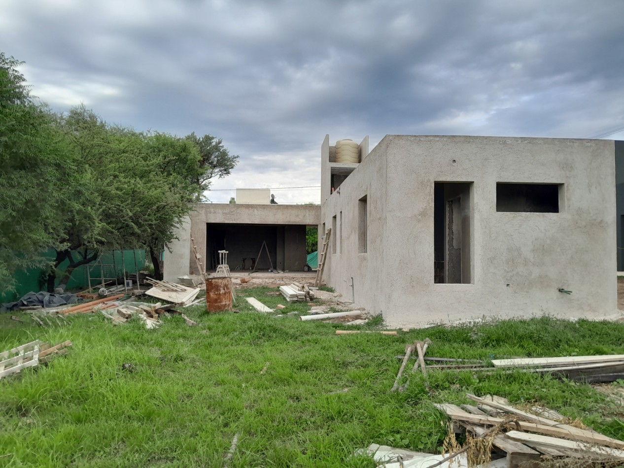 Casa 3 Dormitorios a Estrenar - Excelente Calidad - Escritura. Villa Catalina