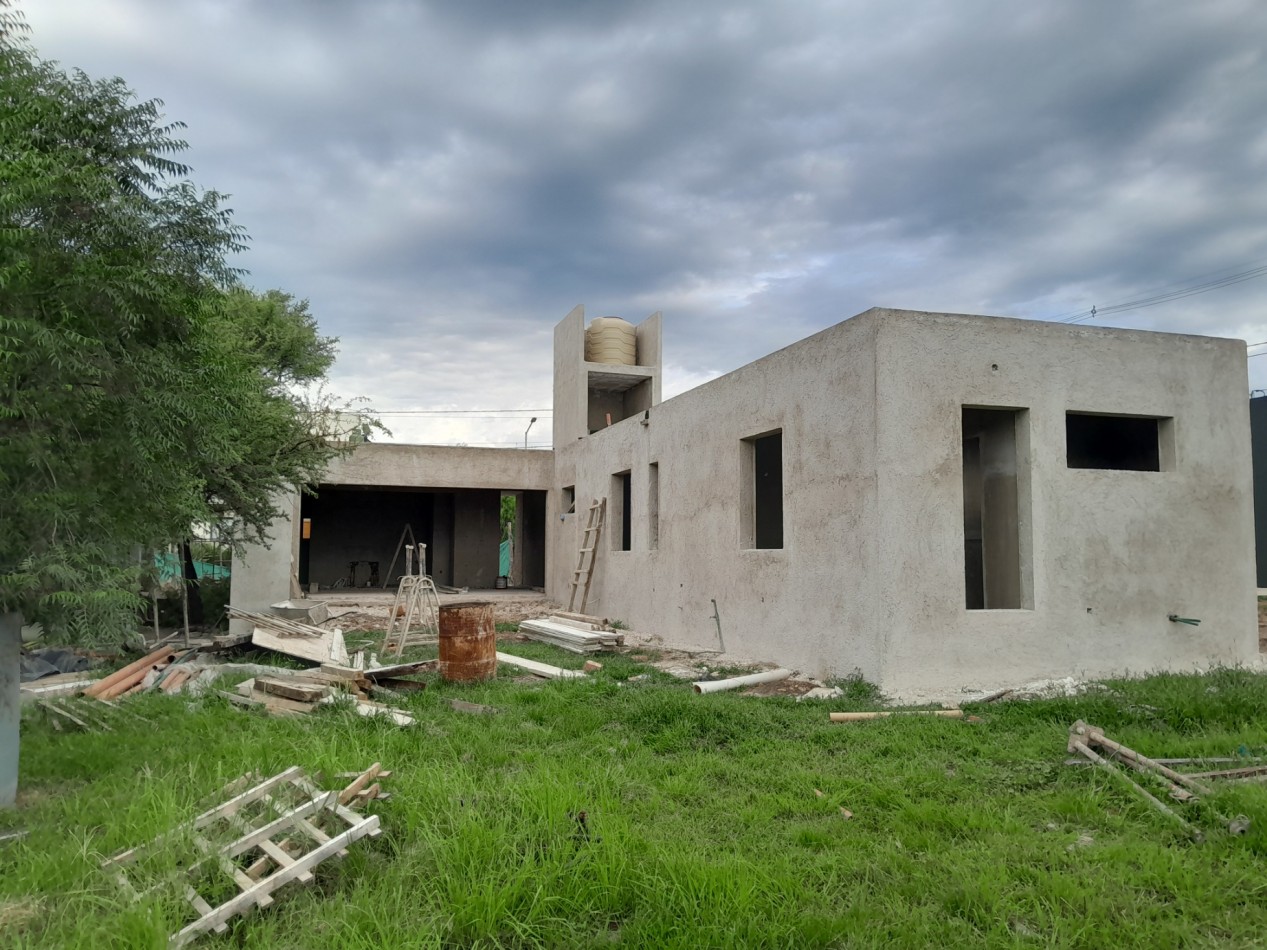 Casa 3 Dormitorios a Estrenar - Excelente Calidad - Escritura. Villa Catalina