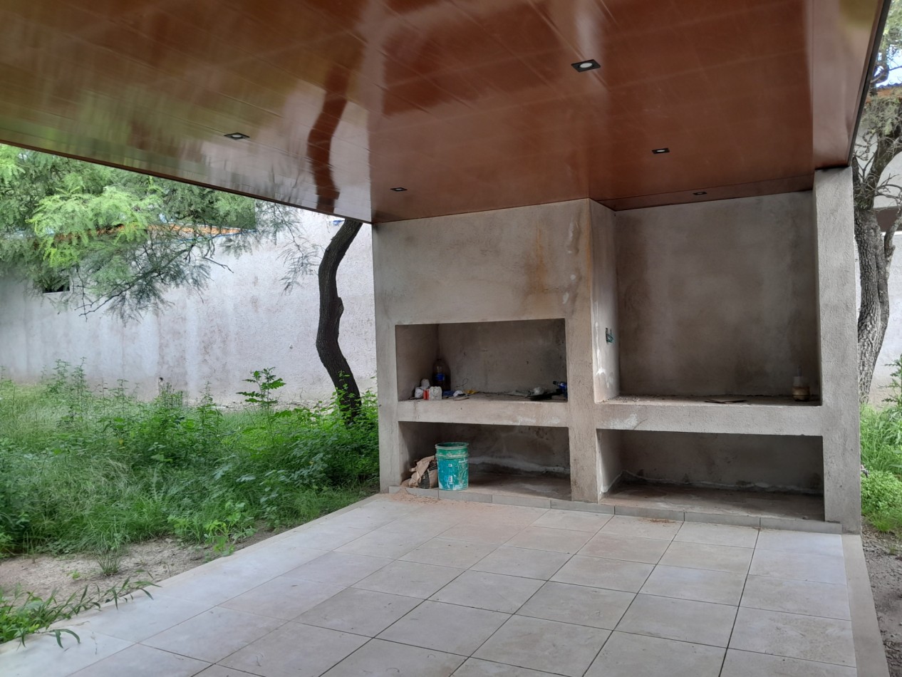 Casa 3 Dormitorios a Estrenar - Excelente Calidad - Villa Catalina