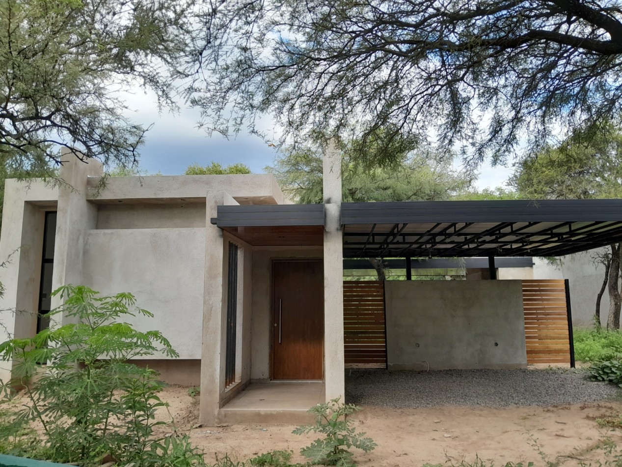 Casa 3 Dormitorios a Estrenar - Excelente Calidad - Villa Catalina