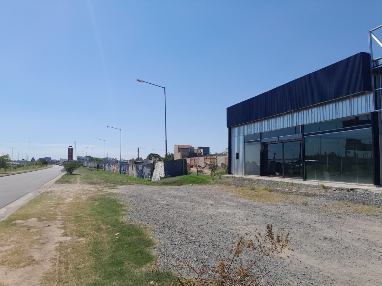 ALQUILO LOCAL COMERCIAL SOBRE AV. CIRCUNVALACION NORTE. ULTIMO DISPONIBLE!!!