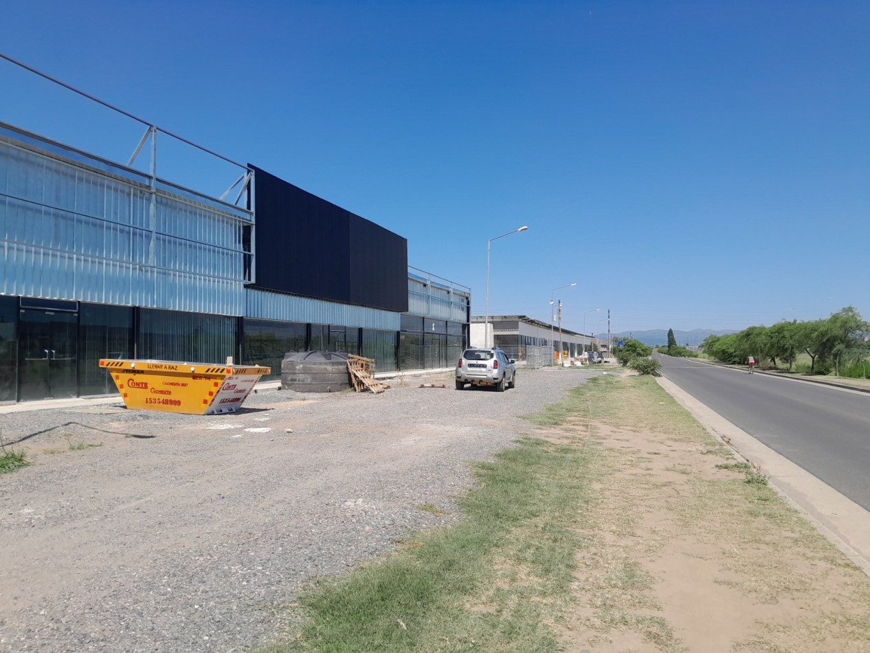 ALQUILO LOCAL COMERCIAL SOBRE AV. CIRCUNVALACION NORTE. ULTIMO DISPONIBLE!!!