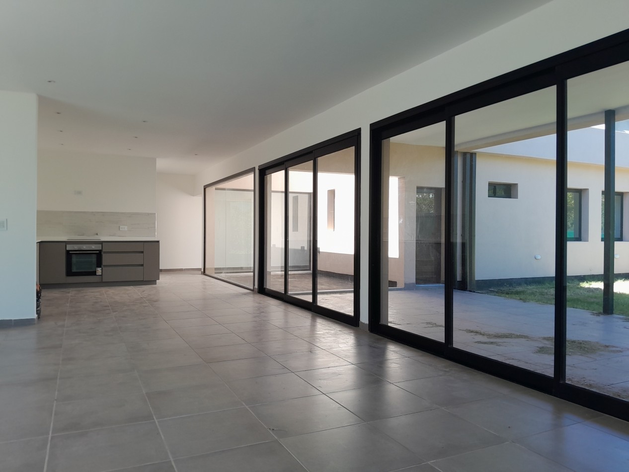 Casa a estrenar en Villa Catalina - Etapa Bosques | 2 Dormitorios
