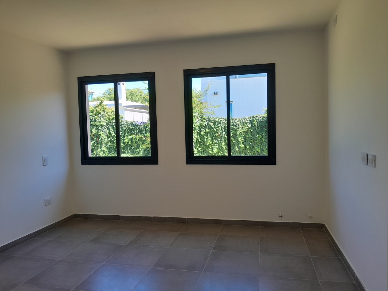 Casa a estrenar en Villa Catalina - Etapa Bosques | 2 Dormitorios