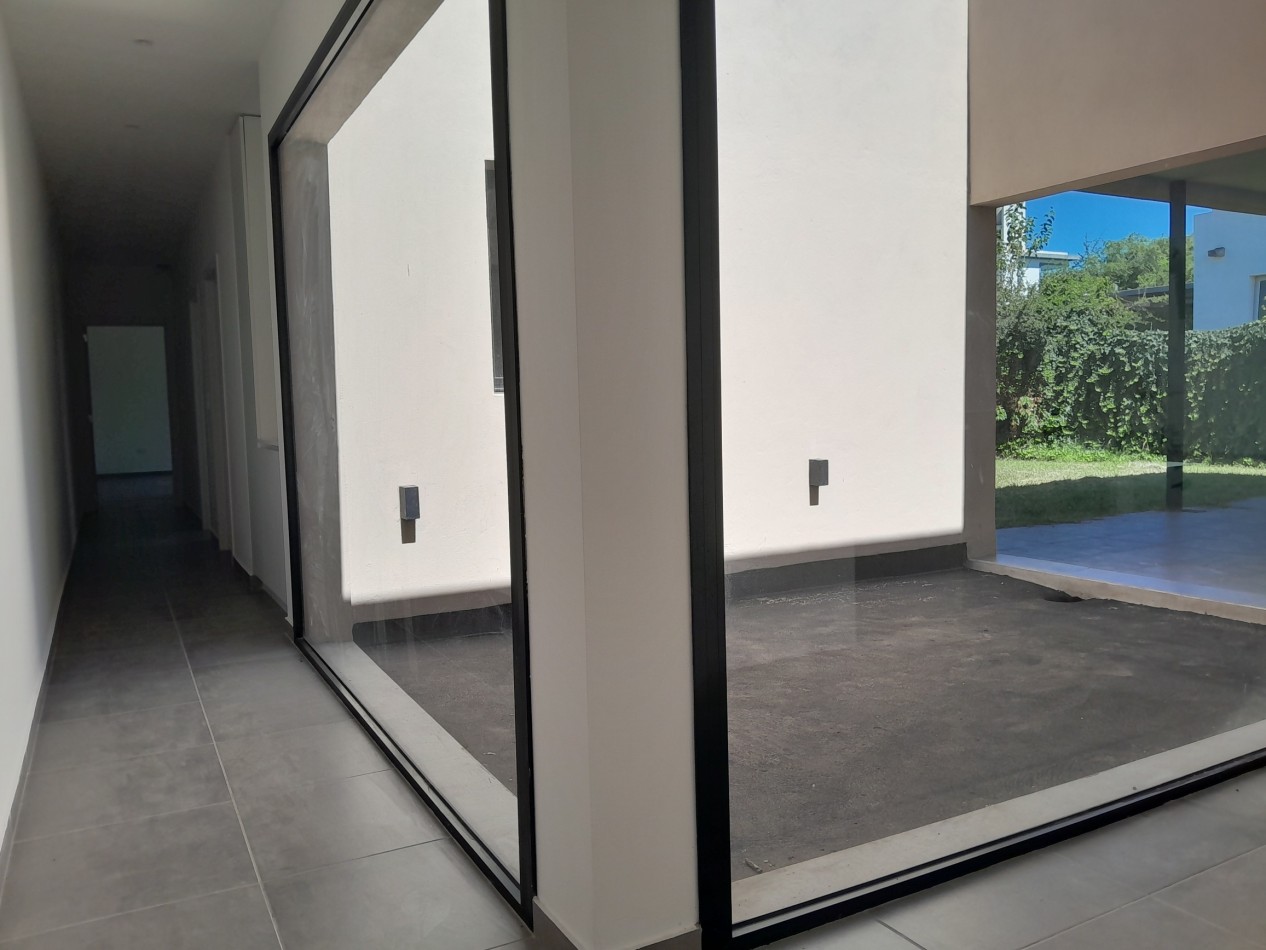 Casa a estrenar en Villa Catalina - Etapa Bosques | 2 Dormitorios