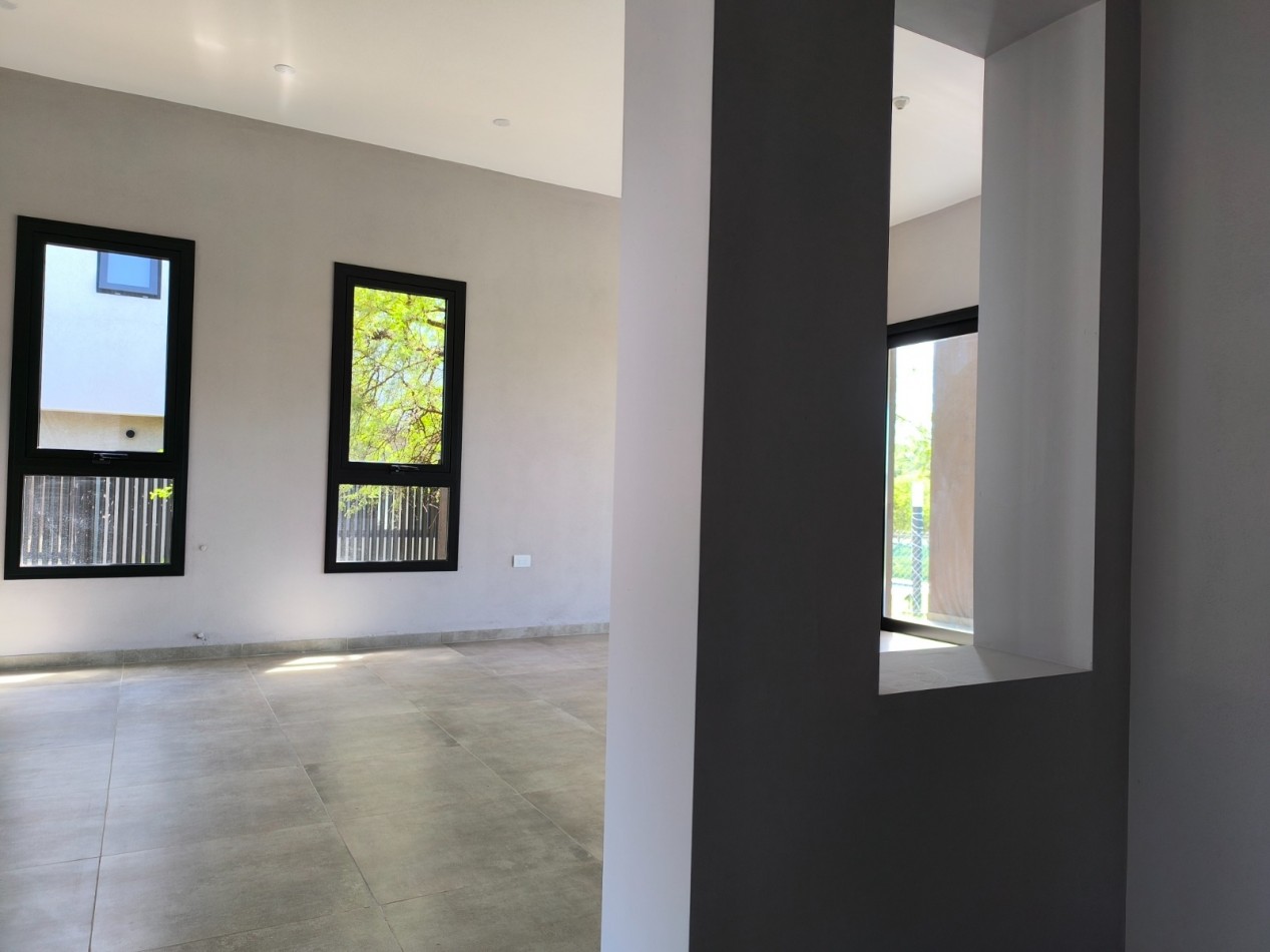 VENDO CASA 3 DORMITORIOS A ESTRENAR - BELA VISTA