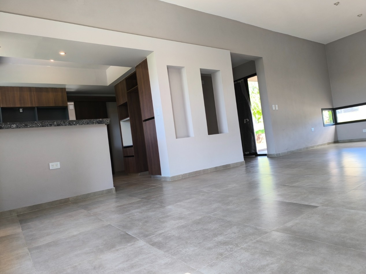 VENDO CASA 3 DORMITORIOS A ESTRENAR - BELA VISTA