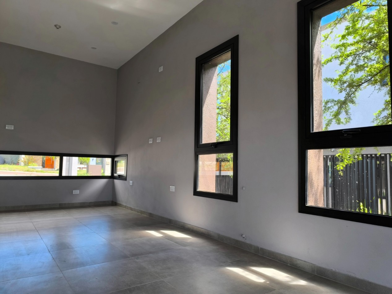 VENDO CASA 3 DORMITORIOS A ESTRENAR - BELA VISTA