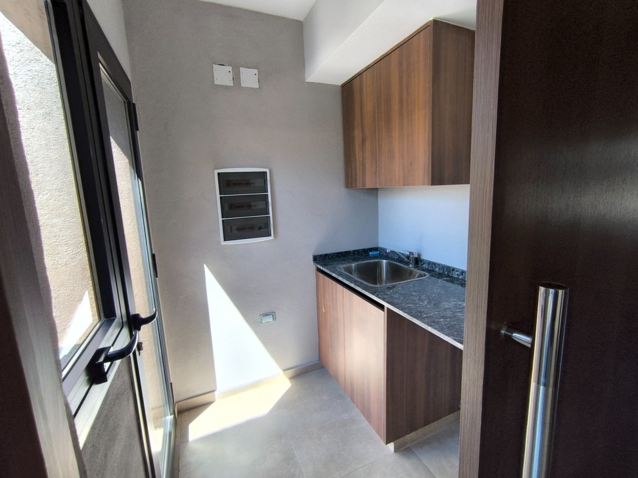 VENDO CASA 3 DORMITORIOS A ESTRENAR - BELA VISTA