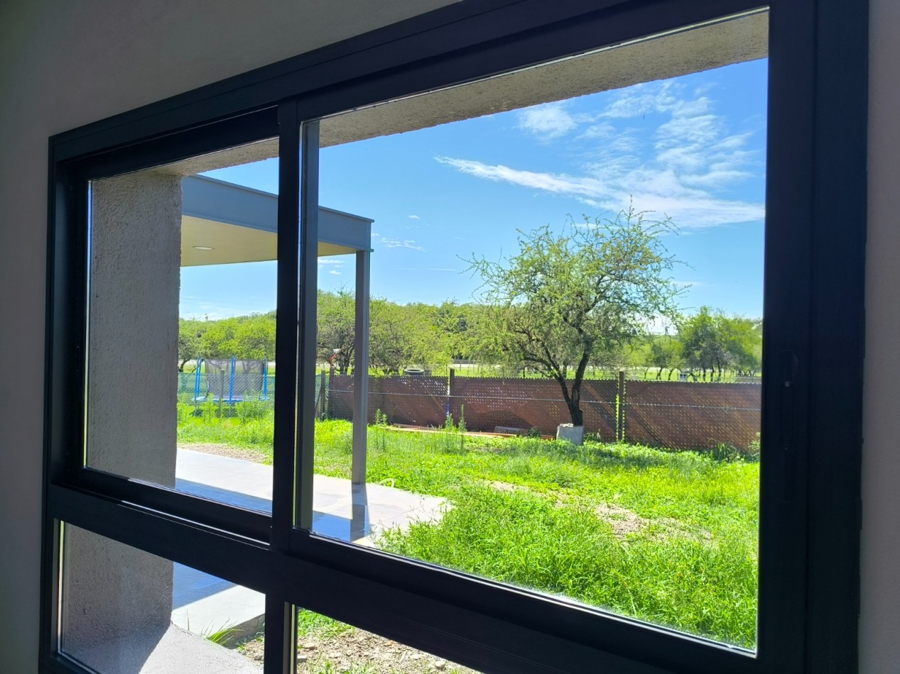 VENDO CASA 3 DORMITORIOS A ESTRENAR - BELA VISTA