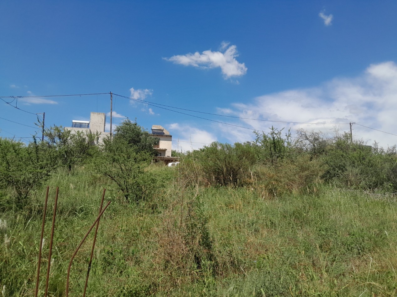 VENDO LOTE 300 M² - VILLA SAN NICOLAS - EXCELENTE VISTA A LAS SIERRAS