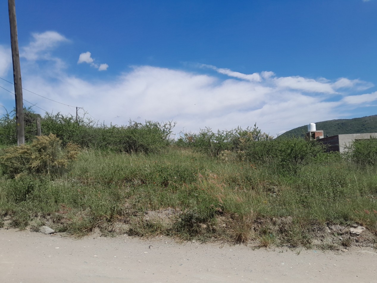 VENDO LOTE 300 M² - VILLA SAN NICOLAS - EXCELENTE VISTA A LAS SIERRAS