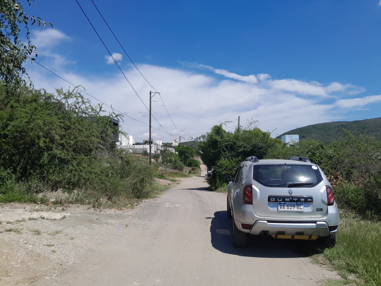 VENDO LOTE 300 M² - VILLA SAN NICOLAS - EXCELENTE VISTA A LAS SIERRAS