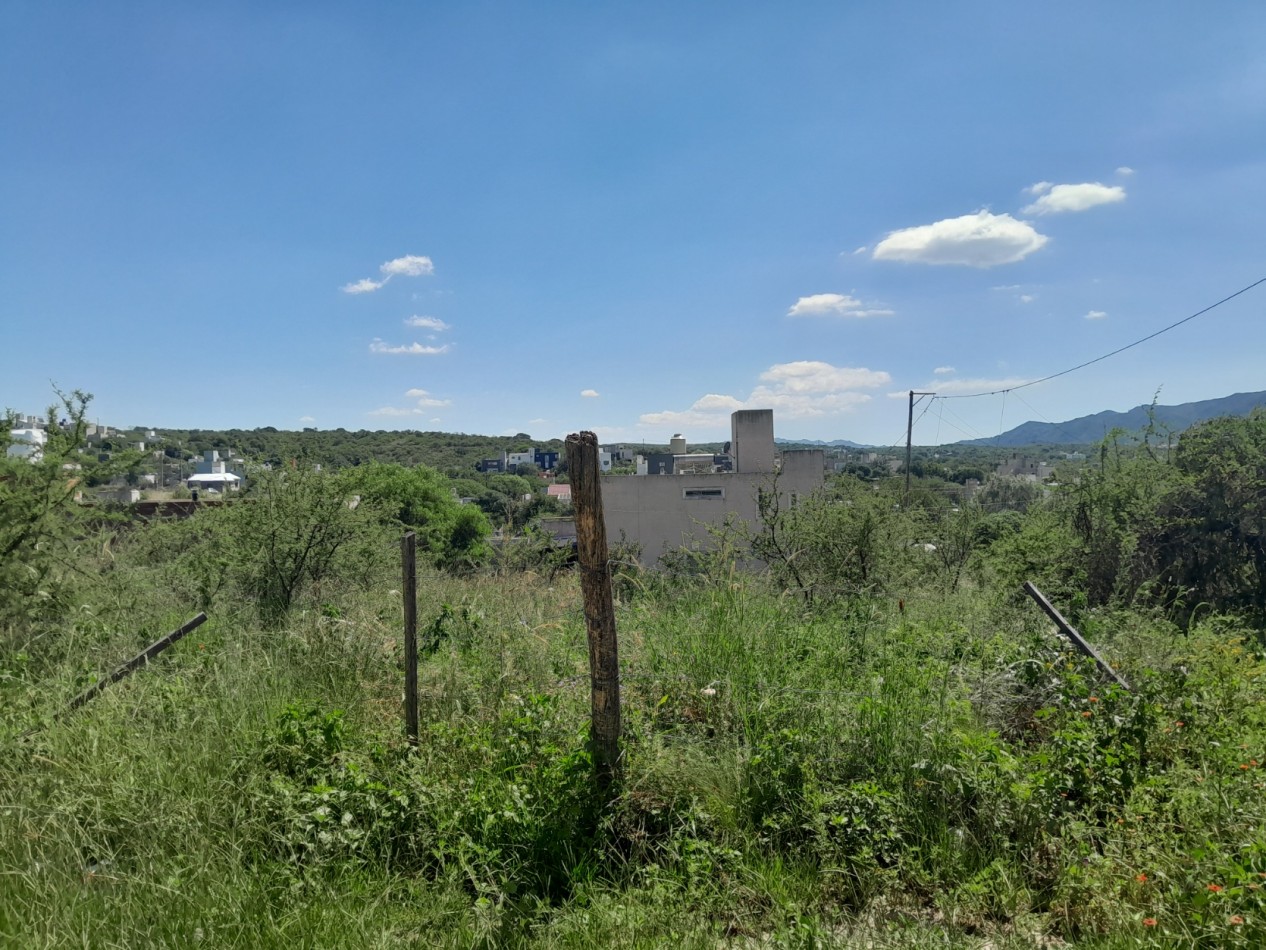 VENDO LOTE 300 M² - VILLA SAN NICOLAS - EXCELENTE VISTA A LAS SIERRAS