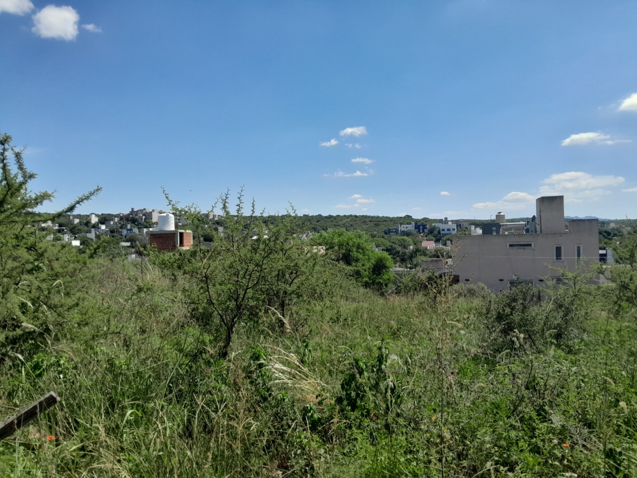 VENDO LOTE 300 M² - VILLA SAN NICOLAS - EXCELENTE VISTA A LAS SIERRAS