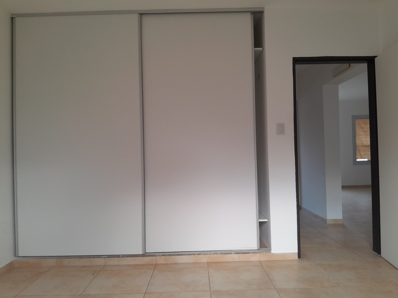 CASA DE 2 DORMITORIOS - VILLA CATALINA | 1a ETAPA | CON ESCRITURA