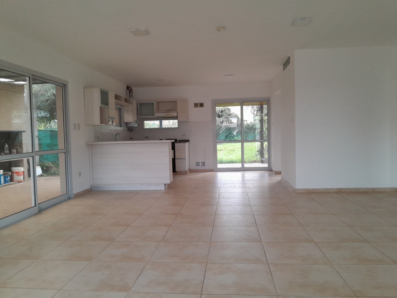 CASA DE 2 DORMITORIOS - VILLA CATALINA | 1a ETAPA | CON ESCRITURA