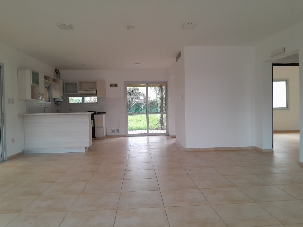 CASA DE 2 DORMITORIOS - VILLA CATALINA | 1a ETAPA | CON ESCRITURA