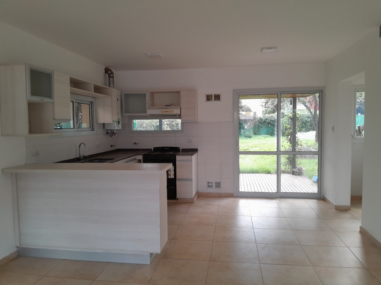 CASA DE 2 DORMITORIOS - VILLA CATALINA | 1a ETAPA | CON ESCRITURA