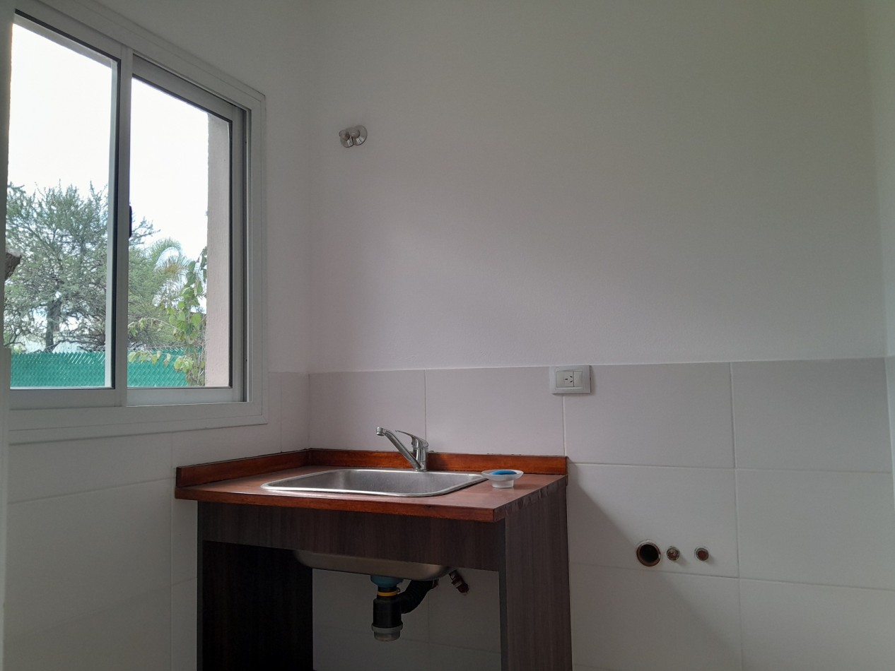 CASA DE 2 DORMITORIOS - VILLA CATALINA | 1a ETAPA | CON ESCRITURA