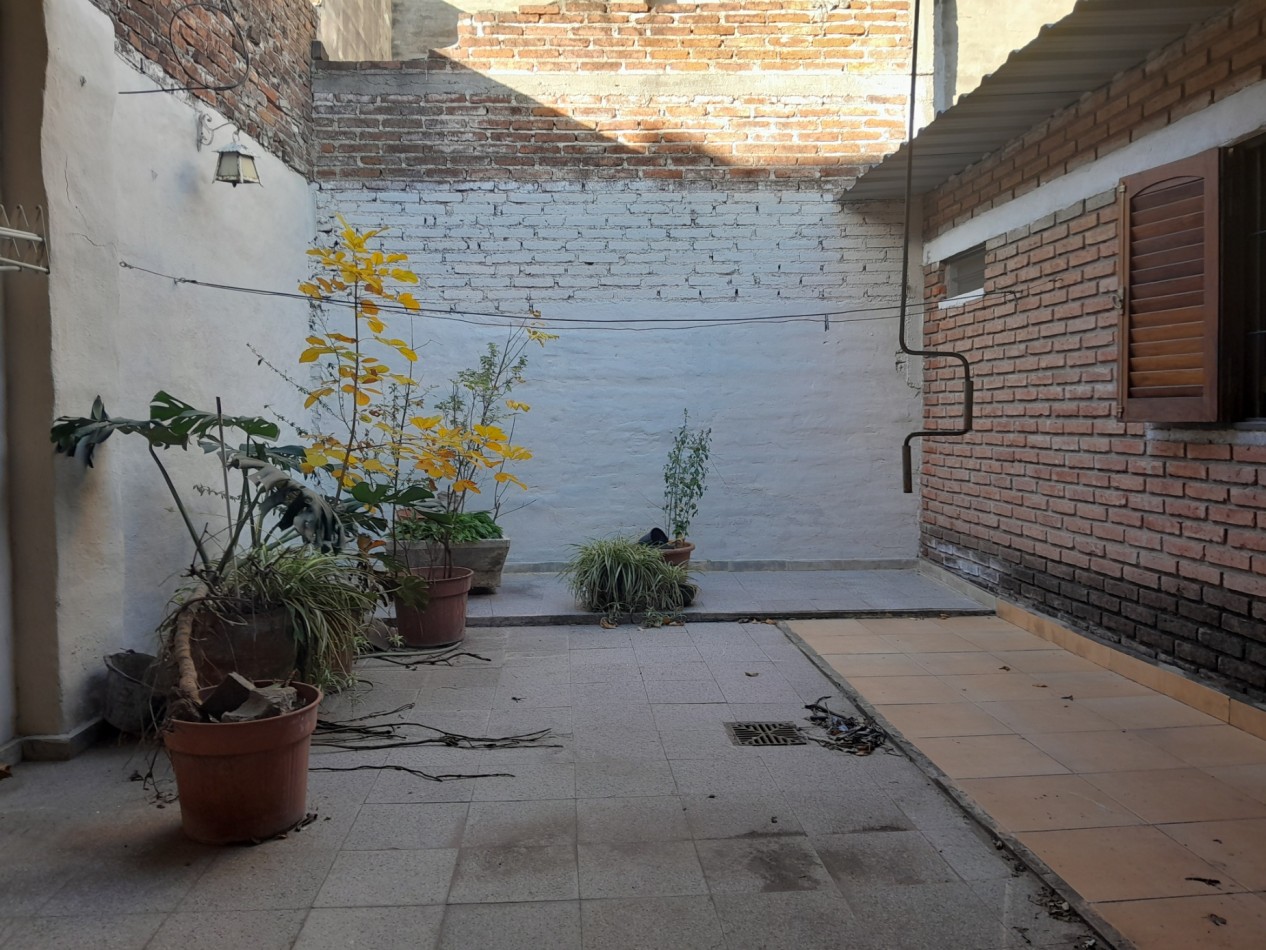 VENDO CASA 3 DORM. B° PUEYRREDON - ESCRITURA.