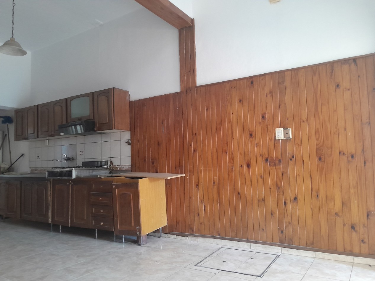 VENDO CASA 3 DORM. B° PUEYRREDON - ESCRITURA.