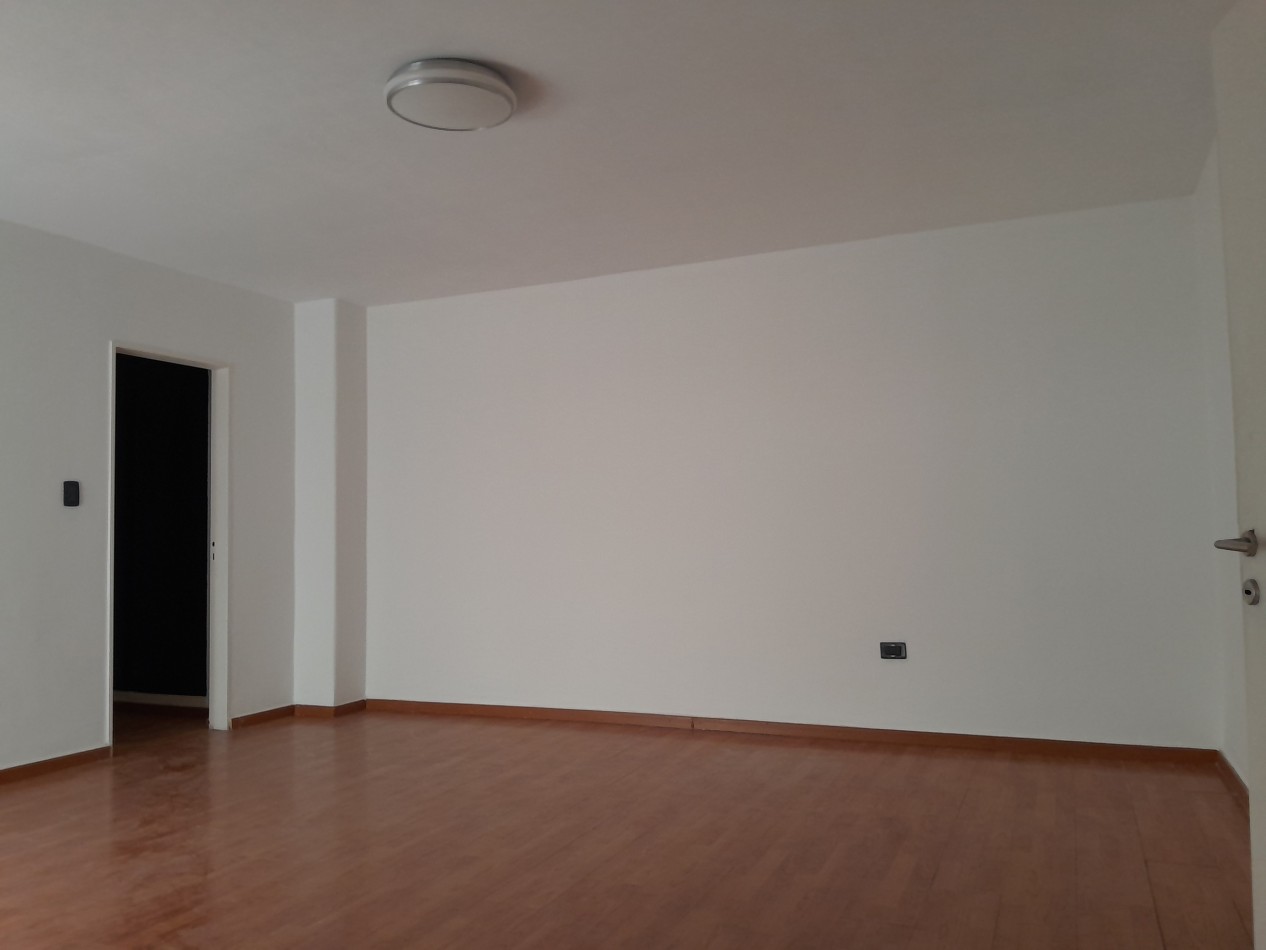 ALQUILO DEPARTAMENTO 2 DORM. + COCHERA RECICLADO. B° SAN MARTIN