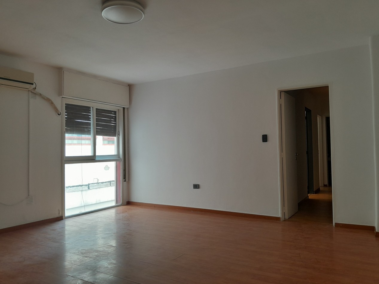 ALQUILO DEPARTAMENTO 2 DORM. + COCHERA RECICLADO. B° SAN MARTIN