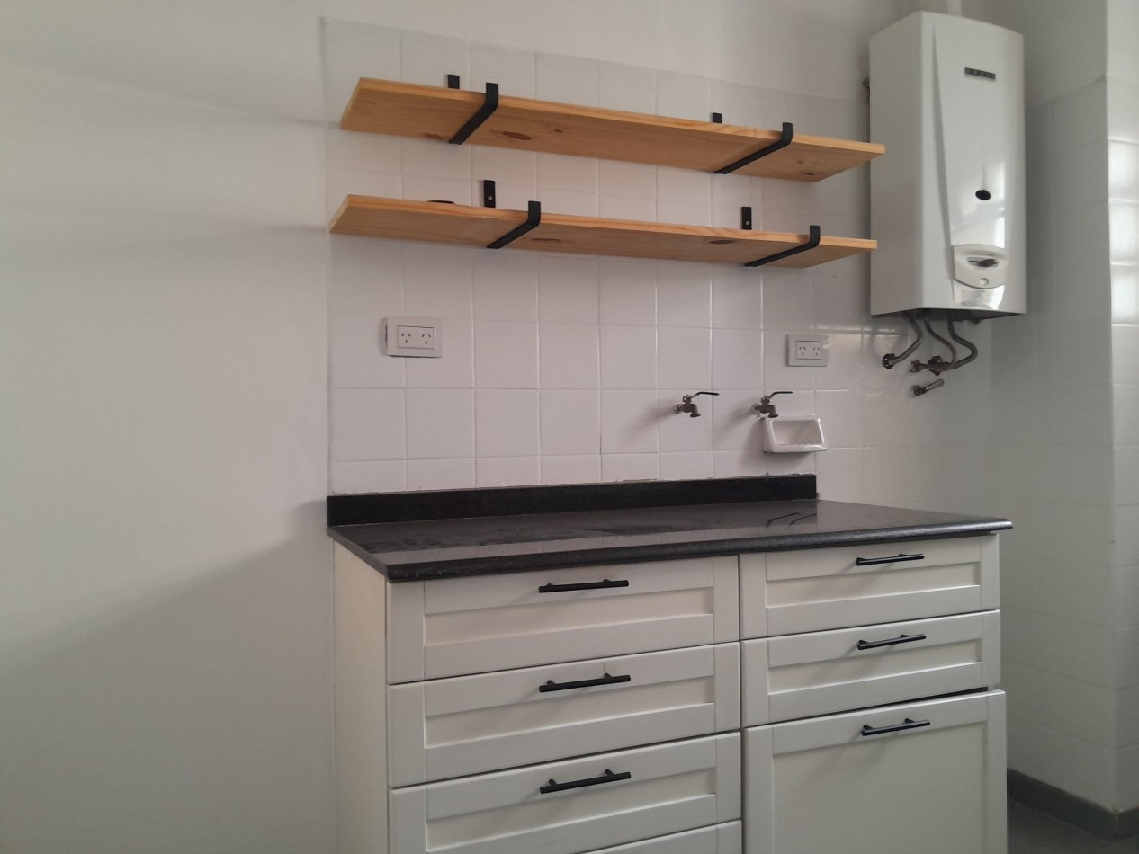 ALQUILO DEPARTAMENTO 2 DORM. + COCHERA RECICLADO. B° SAN MARTIN