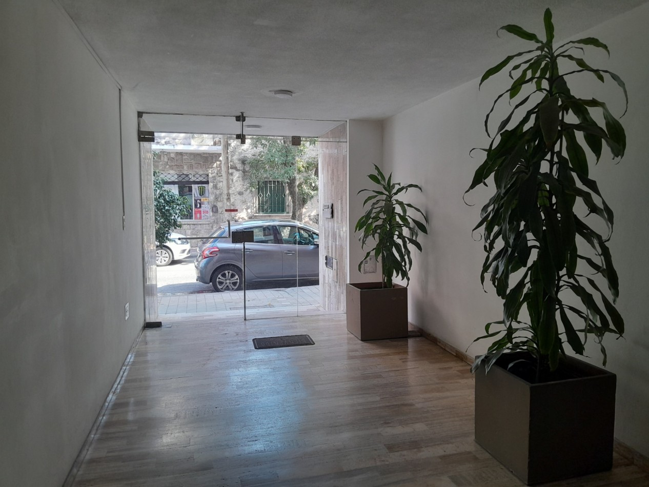 ALQUILO DEPARTAMENTO 2 DORM. + COCHERA RECICLADO. B° SAN MARTIN