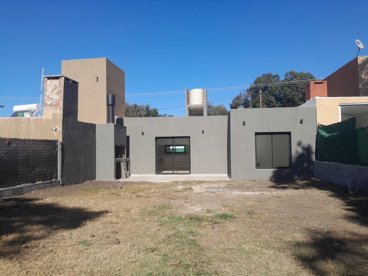 VENDO CASA 2 DORM. A ESTRENAR B° VILLA CATALINA
