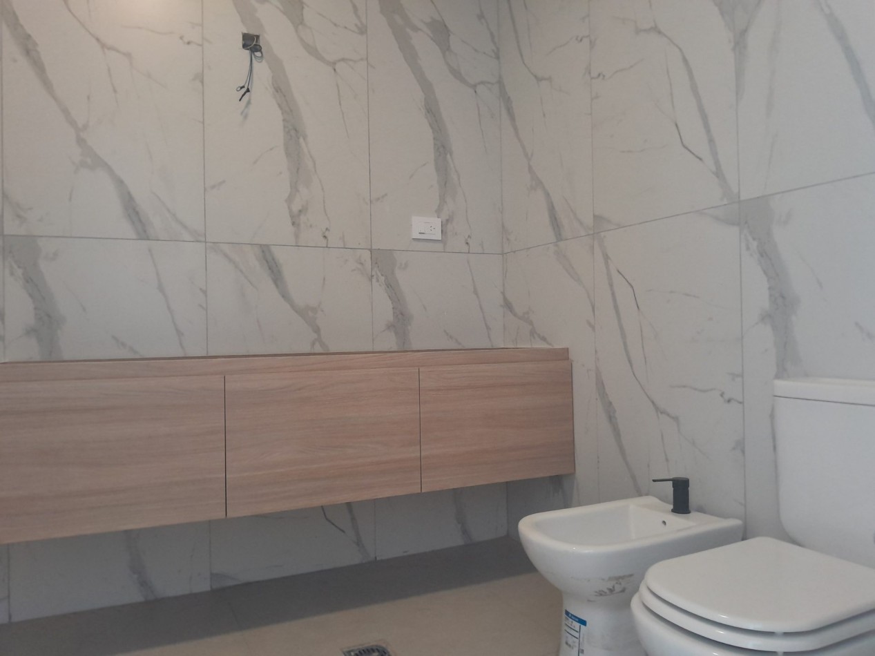 VENDO CASA 2 DORM. A ESTRENAR B° VILLA CATALINA