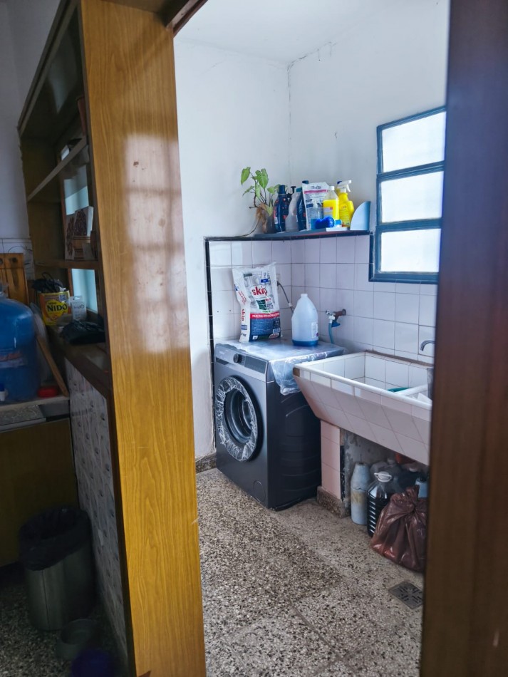 VENDO CASA 2 DORM. B° VILLA MARTA. ESCRITURA