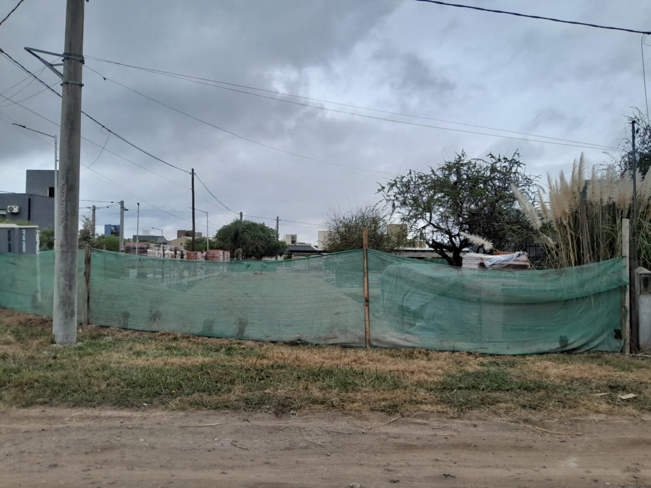 Vendo casa de 3 dormitorios a estrenar en Villa Catalina.