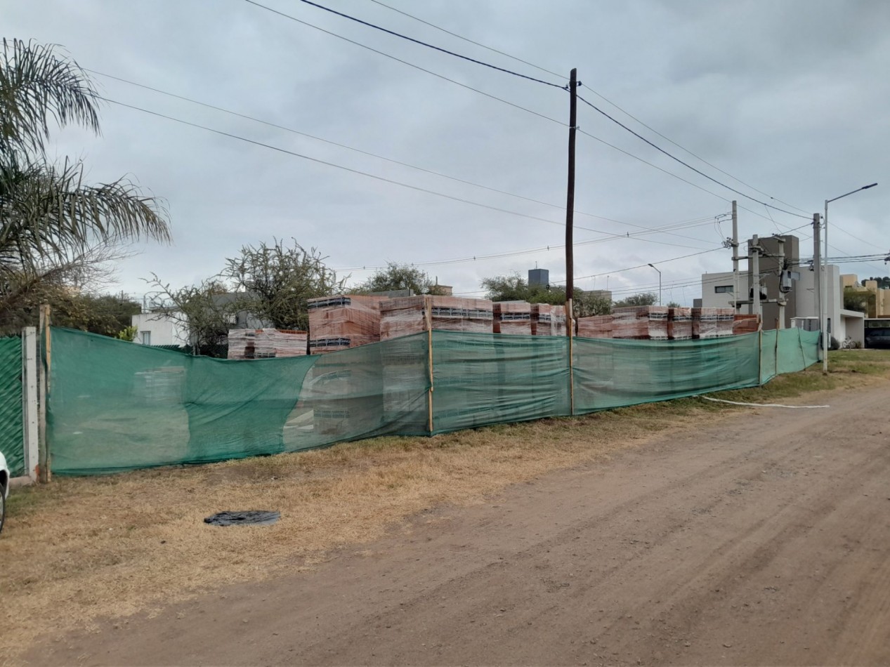 Vendo casa de 3 dormitorios a estrenar en Villa Catalina.