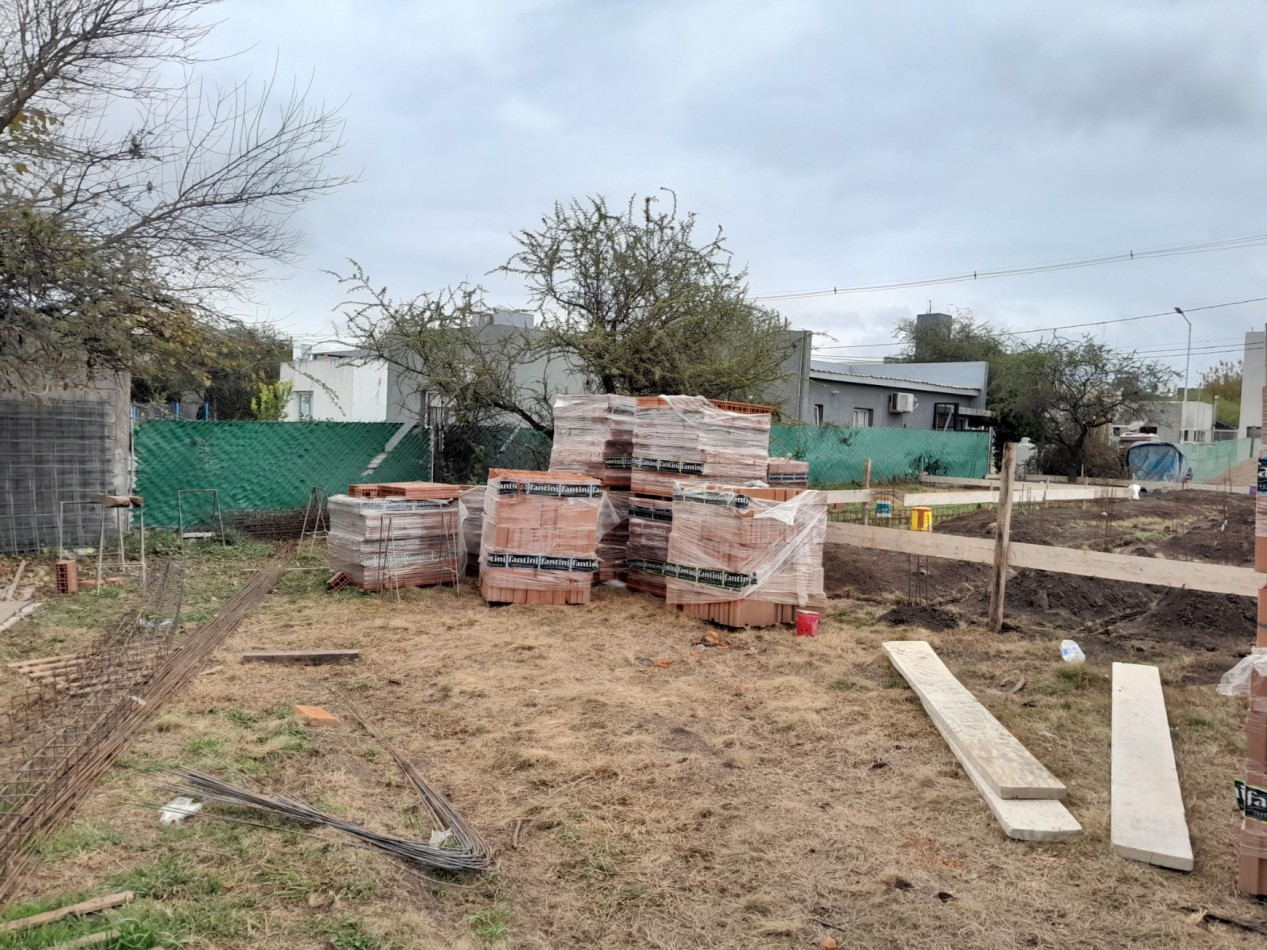 Vendo casa de 3 dormitorios a estrenar en Villa Catalina.